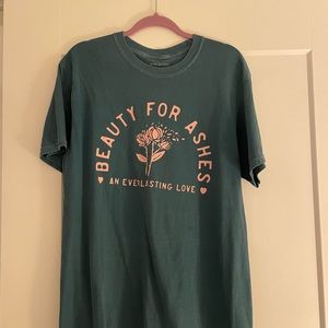 Walk In Love Beauty for Ashes Winter Collection T Shirt Sz L